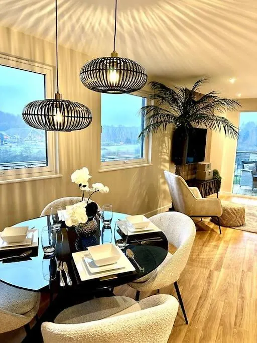 Exclusive Marina View Apartment Free Parking Cardiff