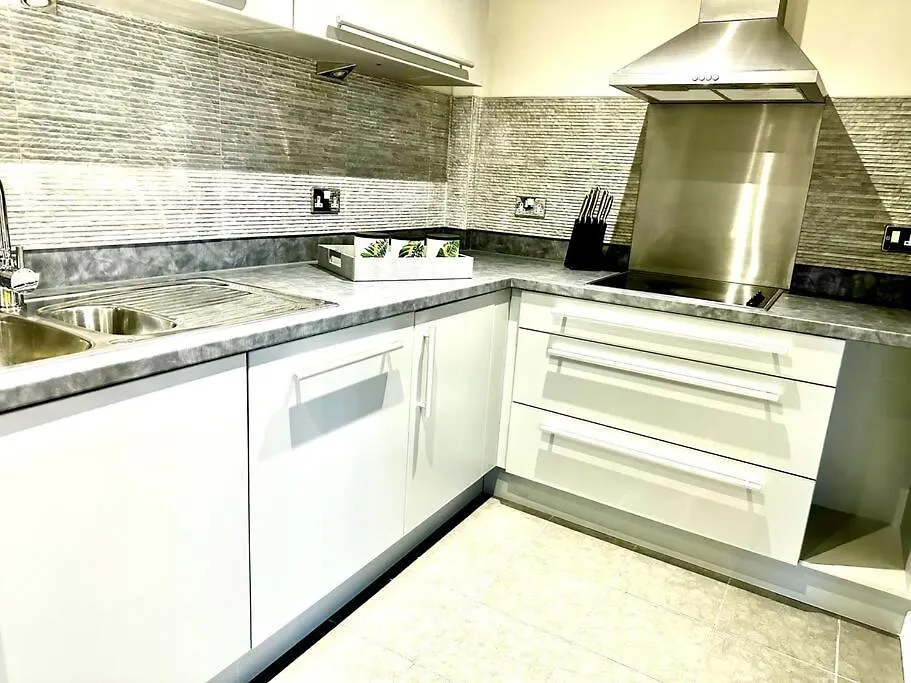 Exclusive Marina View Apartment Free Parking Cardiff United Kingdom