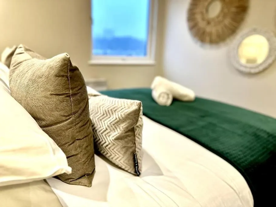 Exclusive Marina View Apartment Free Parking Cardiff