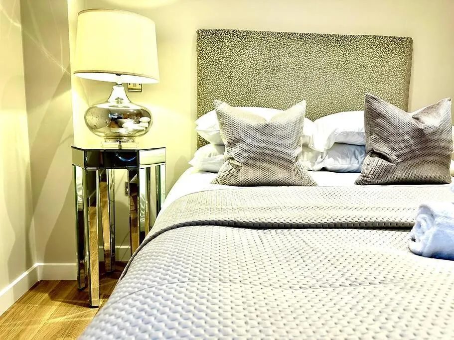 Exclusive Marina View Apartment Free Parking Cardiff 0*,  United Kingdom