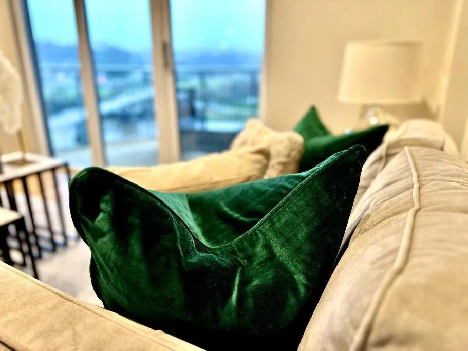 Exclusive Marina View Apartment Free Parking Cardiff 0*,